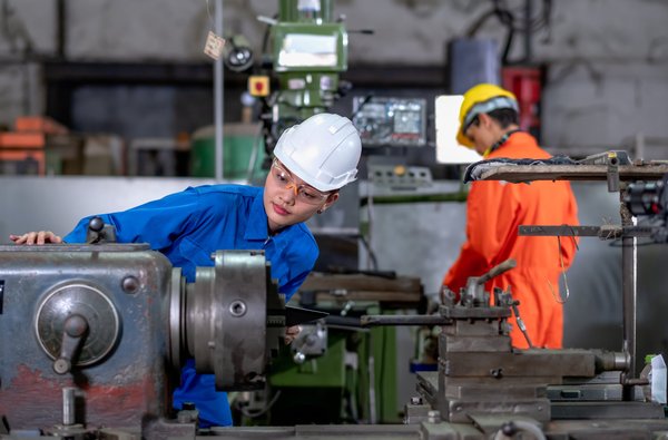Pourquoi faire appel à une entreprise d'usinage pour l'acquisition de vos machines?